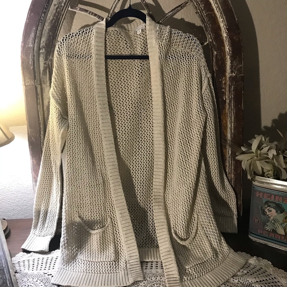 Gap Open Sweater  Cardigan Size XS color Cream